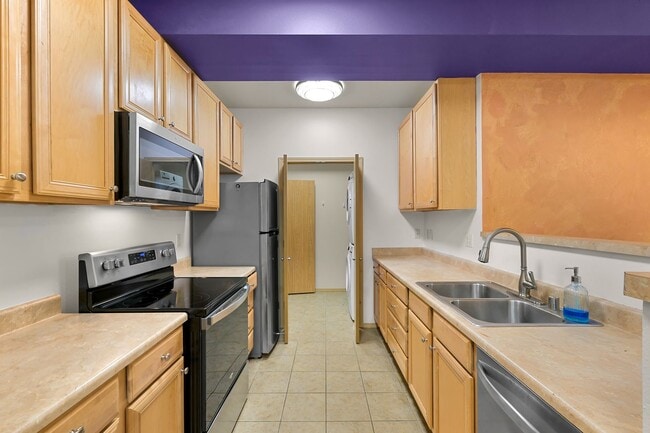 Building Photo - 512 Darby Dr