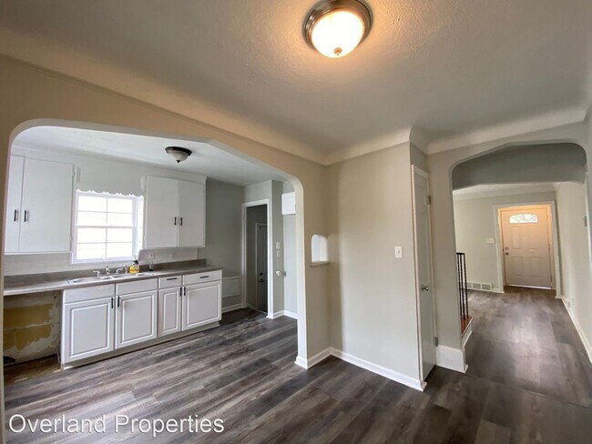 Building Photo - 3 br, 1 bath House - 19601 Sunset Dr