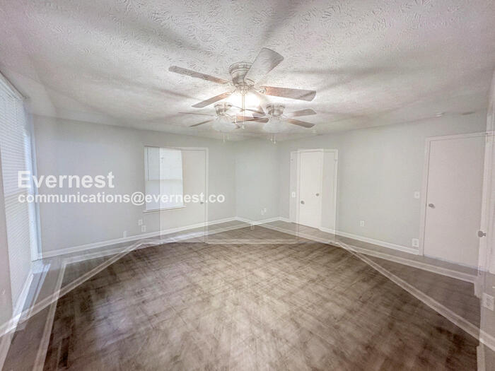 Building Photo - 3480 Stone Ridge Dr