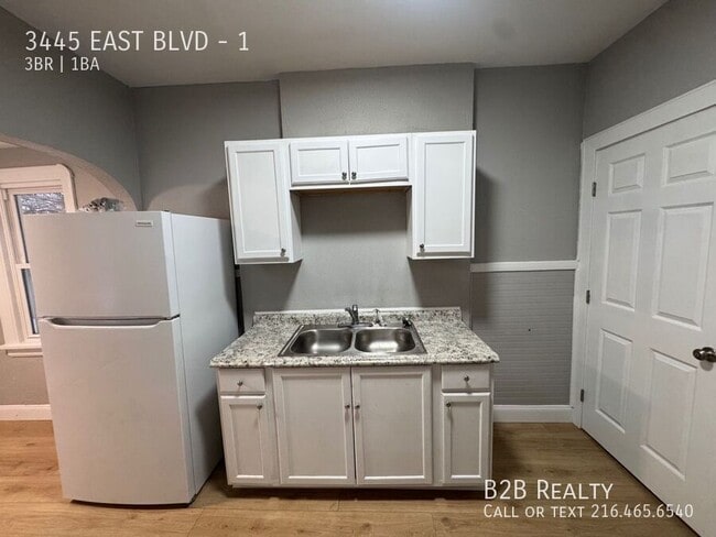 Building Photo - 3445 East Blvd