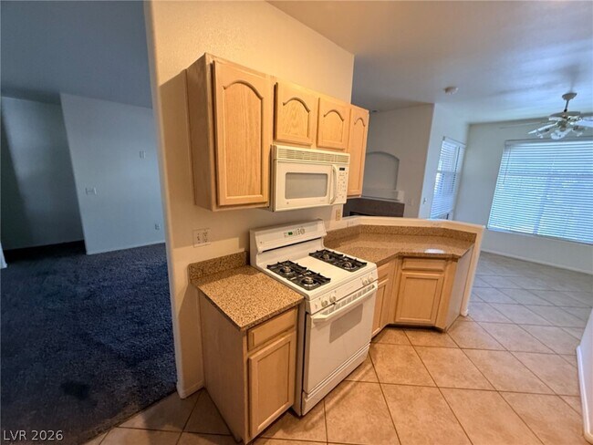 Building Photo - 2050 W Warm Springs Rd