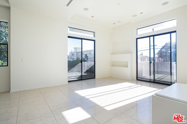 Building Photo - 8639 Whitworth Dr