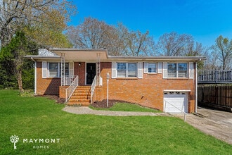 Building Photo - 624 26th Ave NW