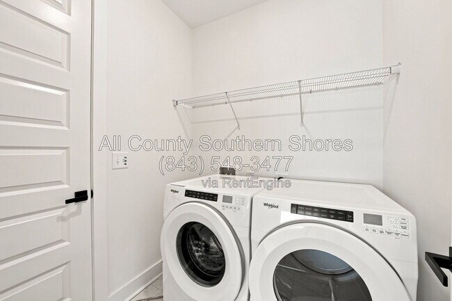 Building Photo - 3084 Claredon St