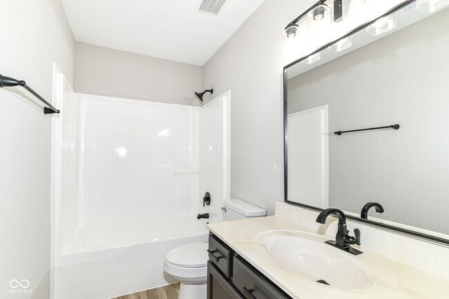 Building Photo - 6040 Portwood Ct