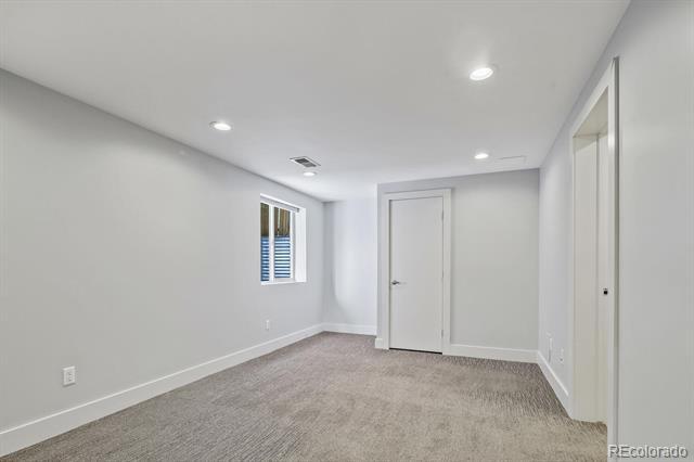 Building Photo - 2414 Glenarm Pl