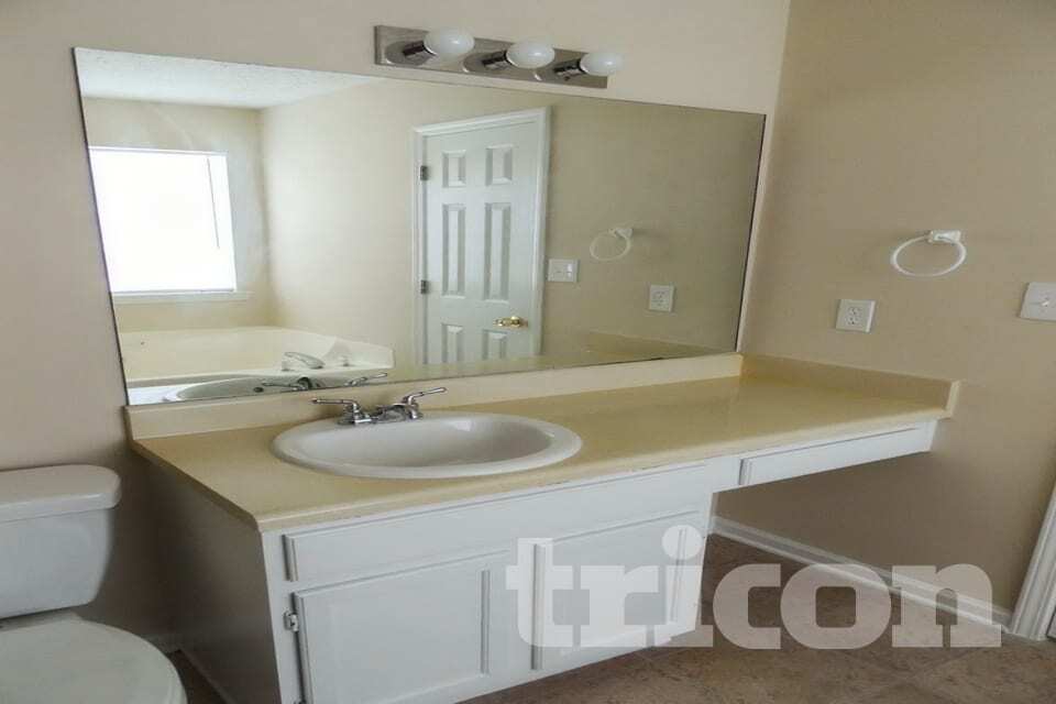 Building Photo - 76 White Pines Ln