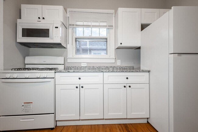 Building Photo - 1442 Plum St