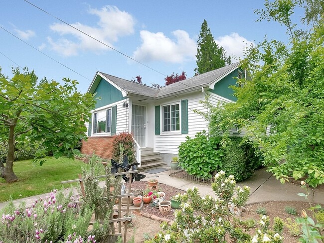 Primary Photo - Amazing vintage 2-bdrm/2-bath Cully home—Giant garden, detached art studio, great location