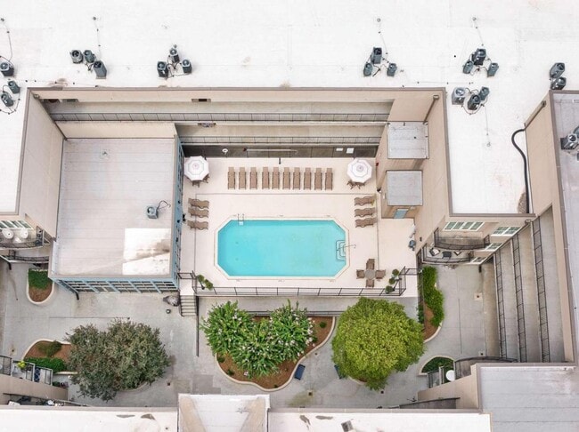 Building Photo - 384 Ralph McGill Blvd NE