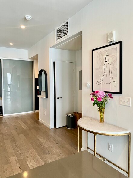 Building Photo - 1300 N Ogden St