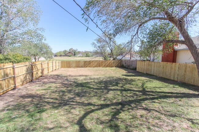 Building Photo - 1403 Nolan St