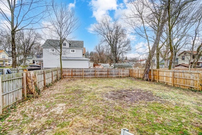 Building Photo - Newly renovated 2bed/1bath