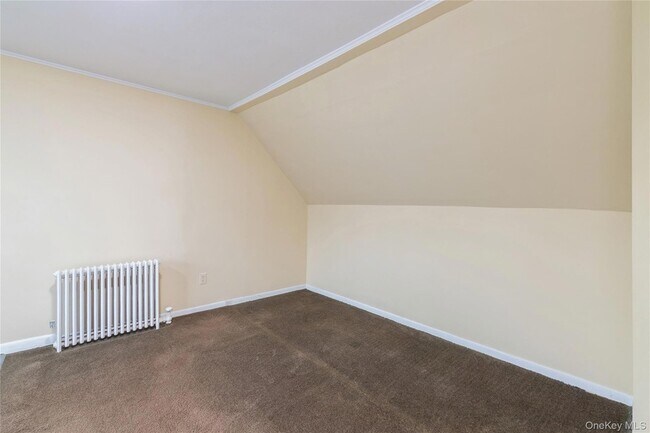 Building Photo - 11 Deauville Pkwy