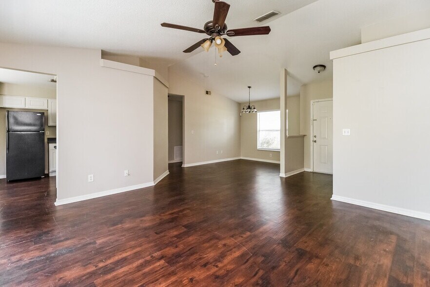 Building Photo - 11725 Chapelle Ct