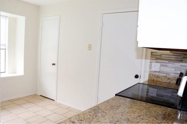 Building Photo - 21330 Golden Dove Dr