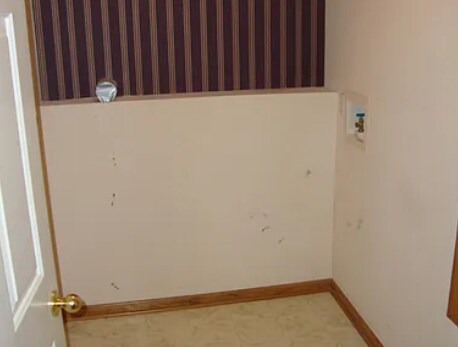 Building Photo - 116 E Sierra Dr