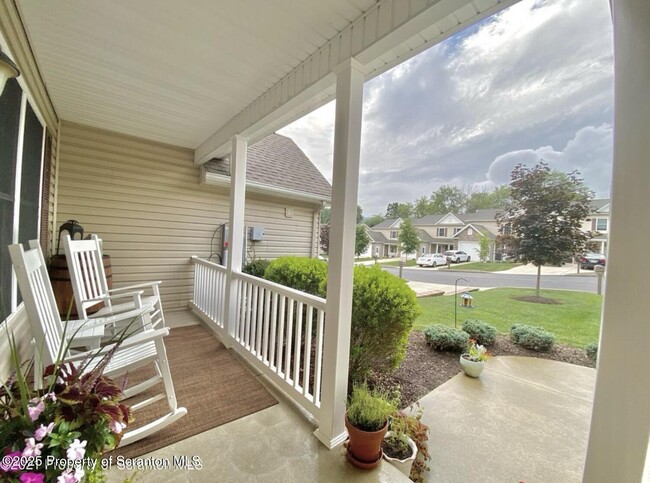 Building Photo - 103 Wisteria Ln