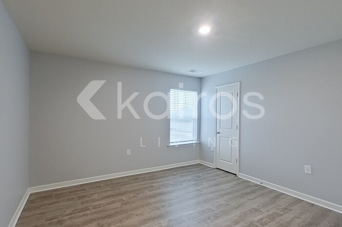 Building Photo - 1056 Pilgrim Ln