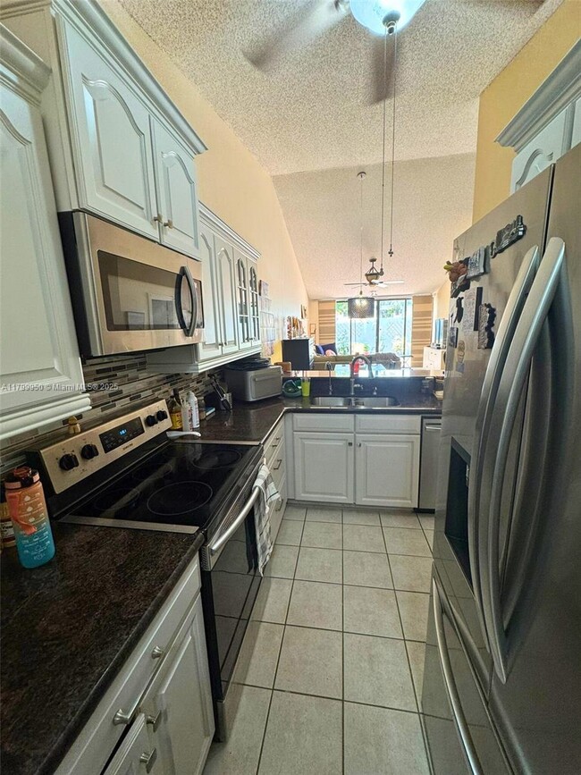 Building Photo - 12332 SW 148th Terrace