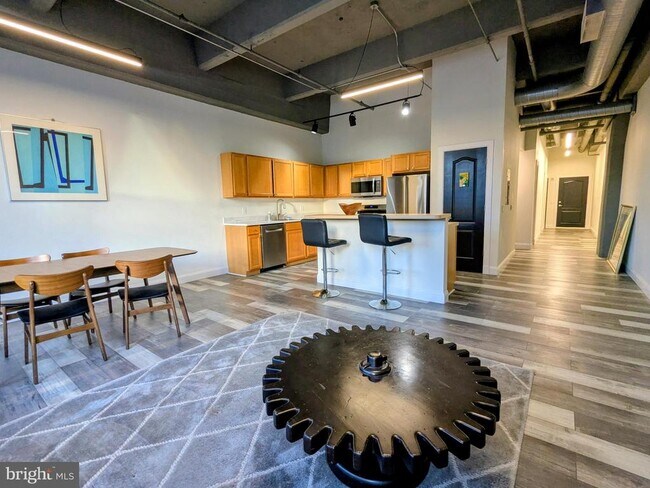 Building Photo - 511 N Broad St