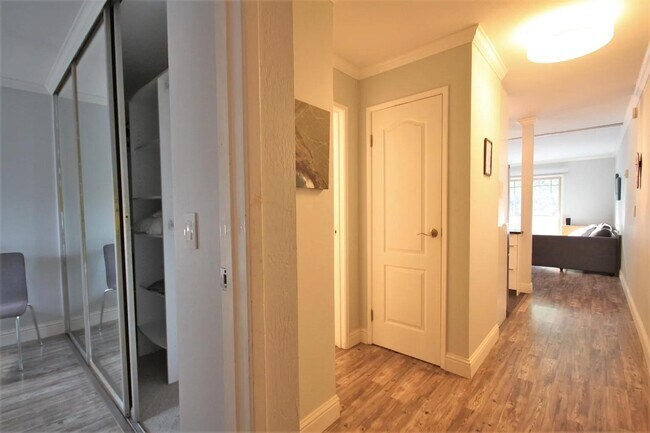 Building Photo - 650 Alamo Ct