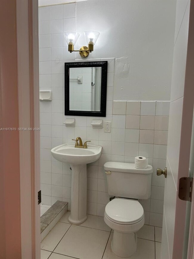 Building Photo - 7901 SW 64th Ave