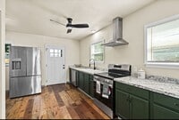 Building Photo - 1548 NW Eden St