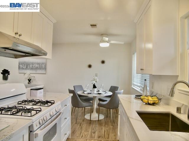 Building Photo - 2204 Segundo Ct