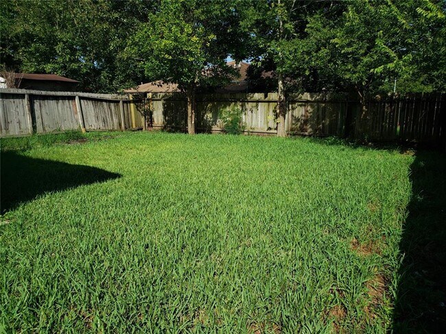 Building Photo - Beautiful 4 Bedroom Home in Houston / Nice Backyard