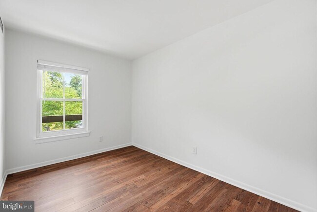 Building Photo - 11619 Stoneview Square