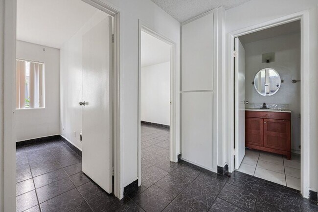 Building Photo - 5462 Adobe Falls Rd