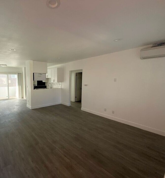 Building Photo - The Arches