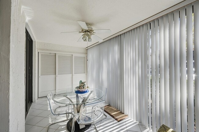 Building Photo - 5187 Europa Dr