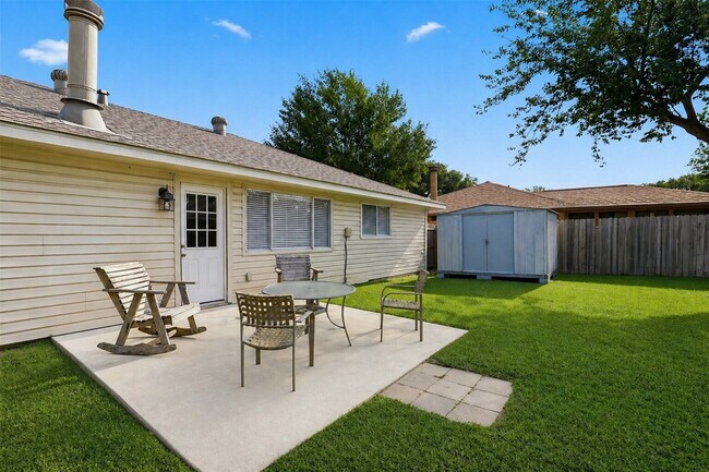 Building Photo - 16315 Dew Drop Ln