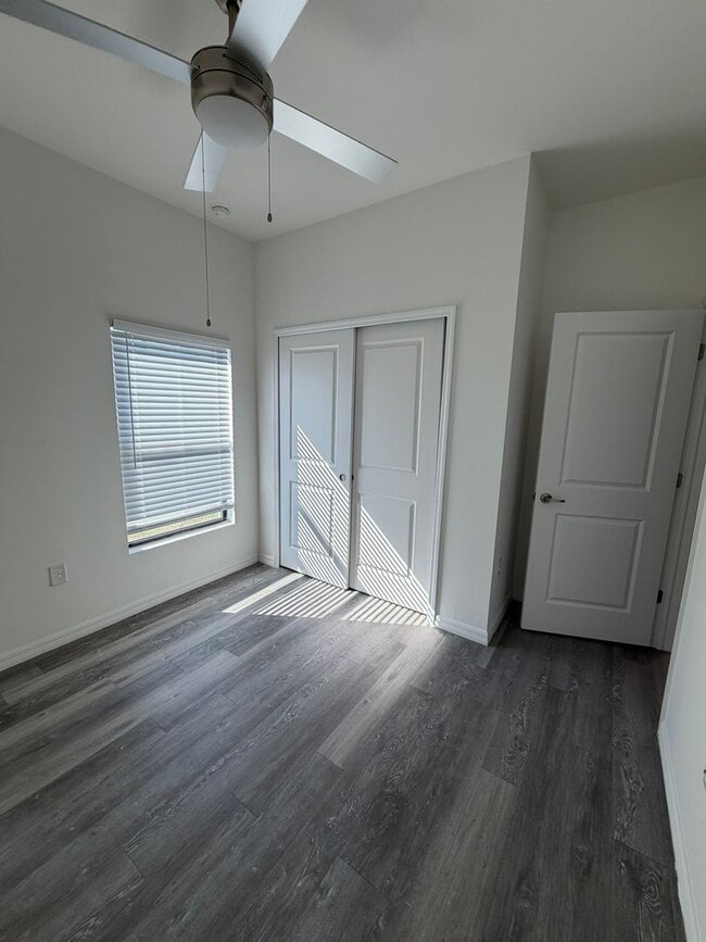 Building Photo - 4728 27th St SW
