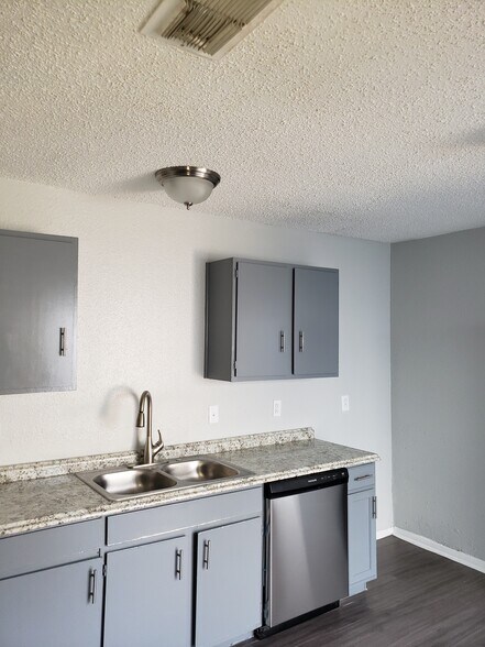 Building Photo - 4883 Aspen Wood Dr,