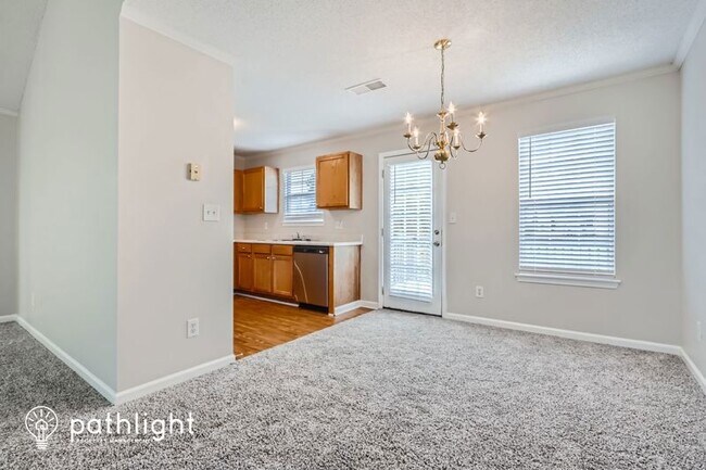 Building Photo - 701 Brentwood Pkwy