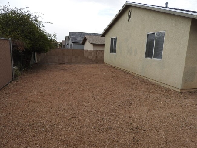 Building Photo - Three bedroom home