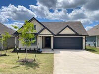 Building Photo - 206 Sweetwater Crk Ln