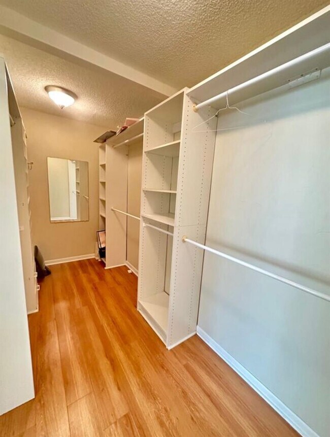 Building Photo - 137 Golden Isles Dr