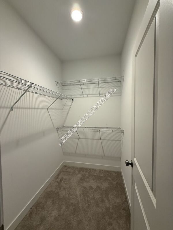 Building Photo - 1922 Willow St