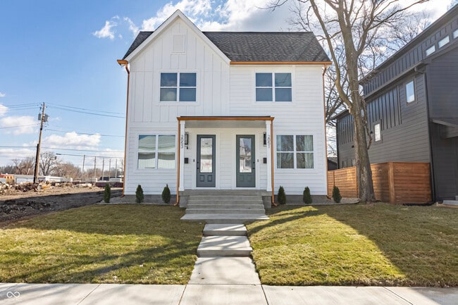 Primary Photo - 2053 Columbia Ave