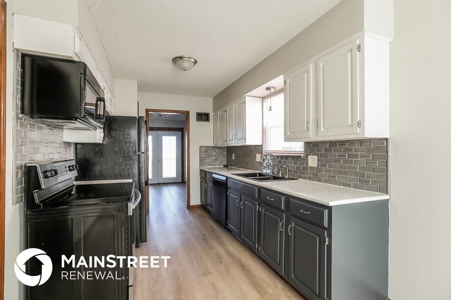 Building Photo - 2817 NW 5th St