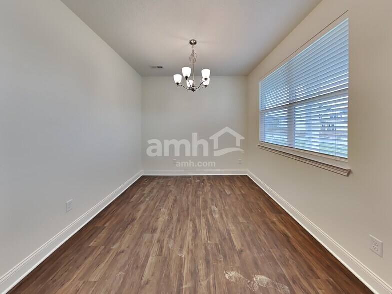 Building Photo - 8100 Rapala Ln