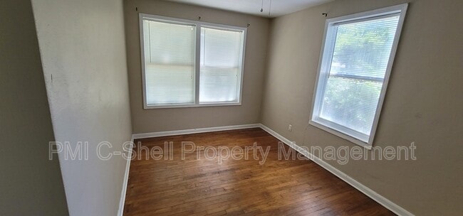 Building Photo - 216 Marine Dr