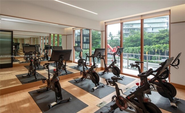 Building Photo - 2655 S Bayshore Dr