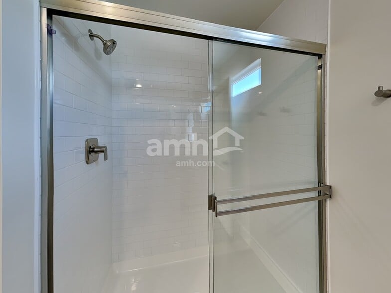 Building Photo - 886 N Rivermist Pl