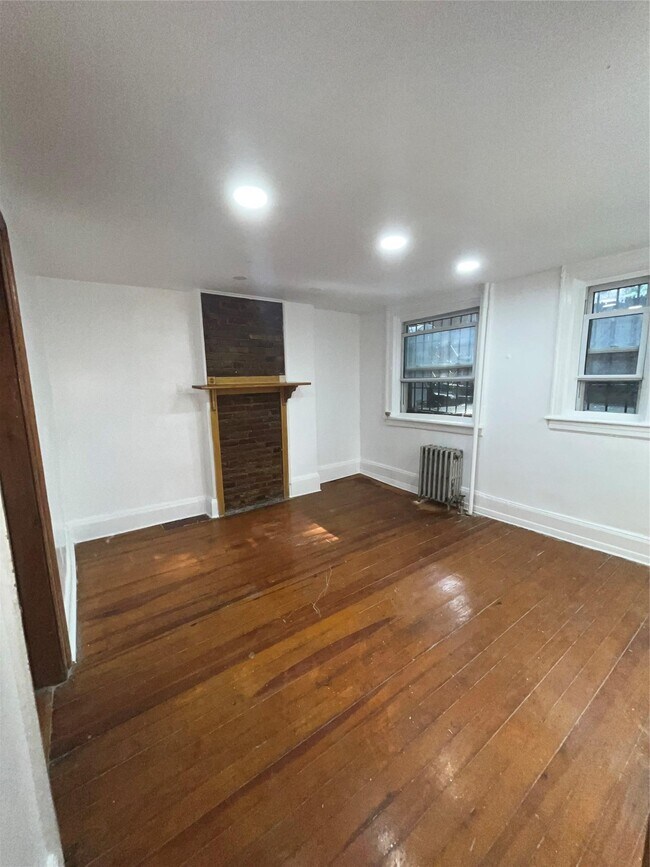 Building Photo - 138 Adelphi St