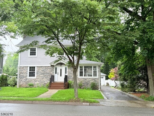 Building Photo - 727 Ackerman Ave